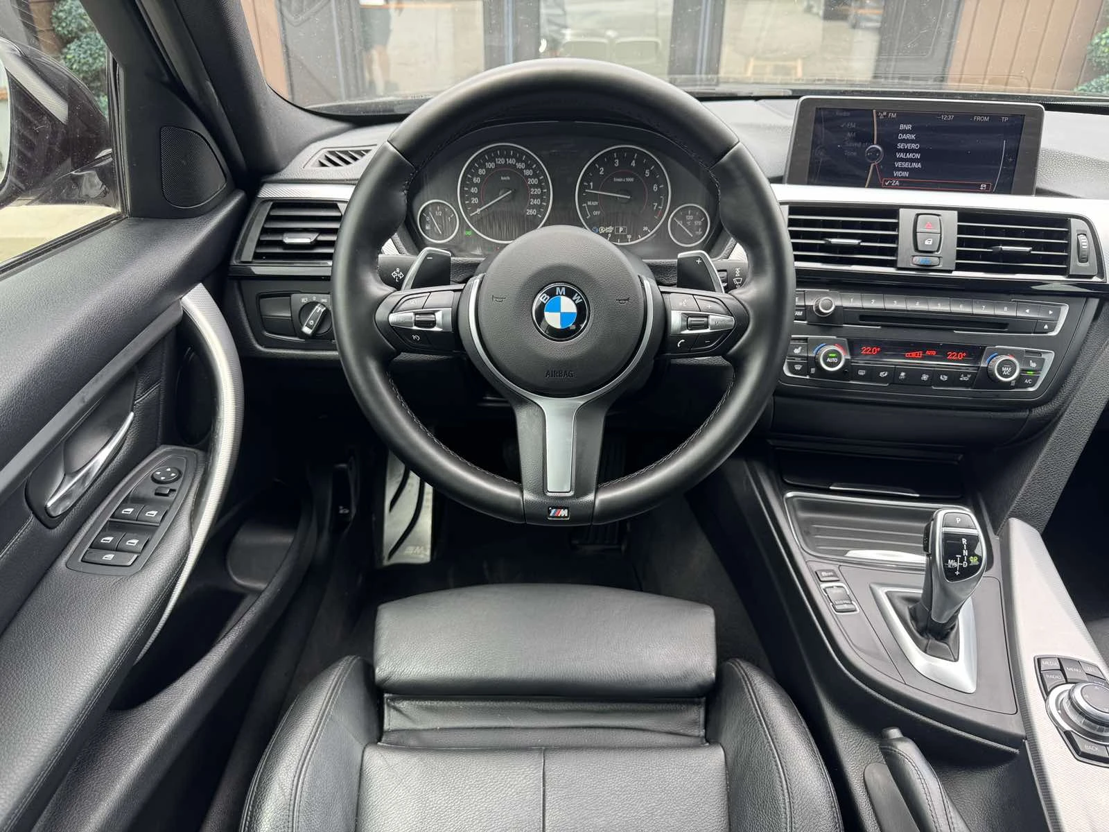BMW 335 XI* M-SPORT, снимка 11 - Автомобили и джипове - 55117835