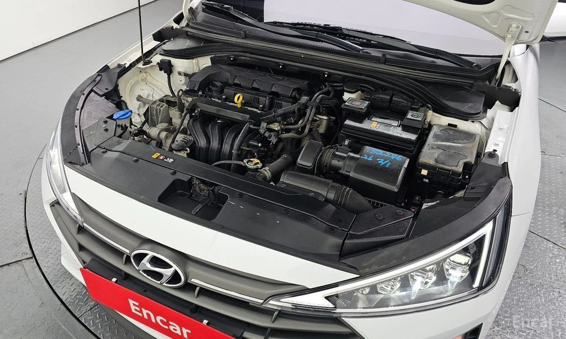 Hyundai Elantra, снимка 6 - Автомобили и джипове - 55129868