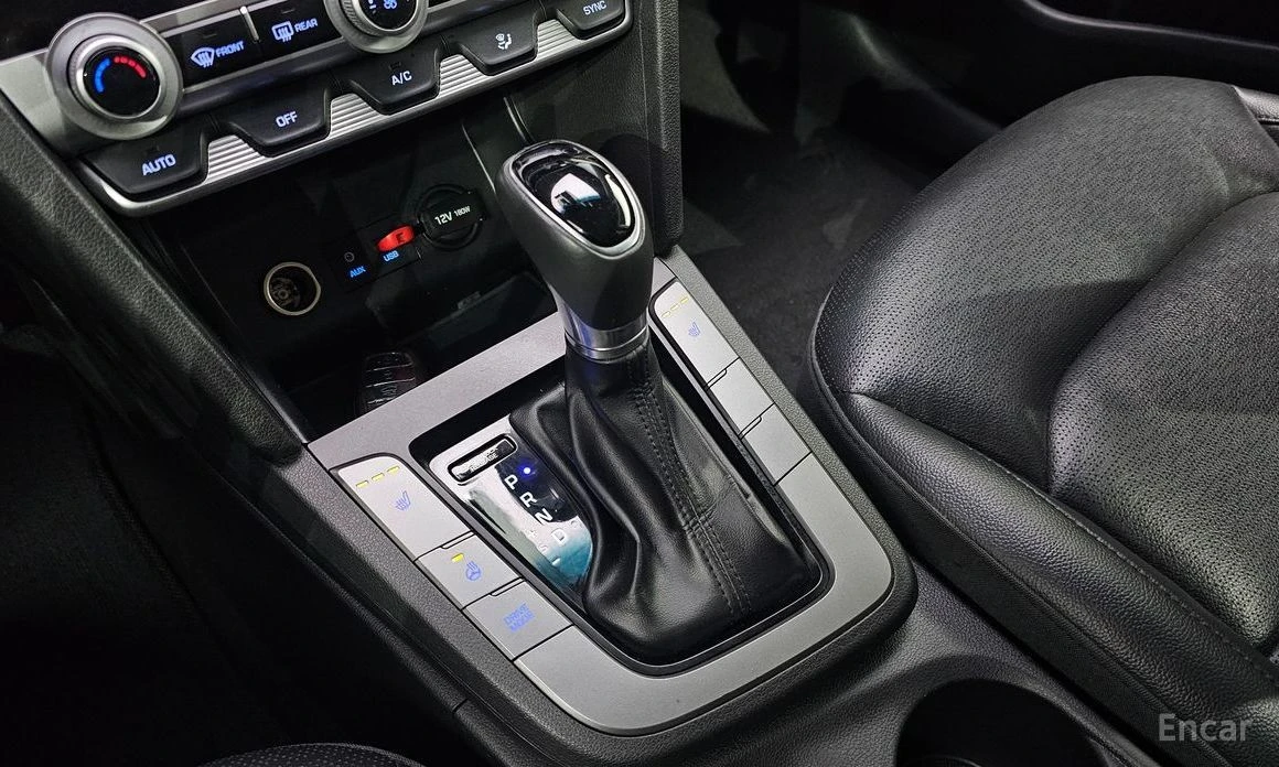 Hyundai Elantra, снимка 9 - Автомобили и джипове - 55129868