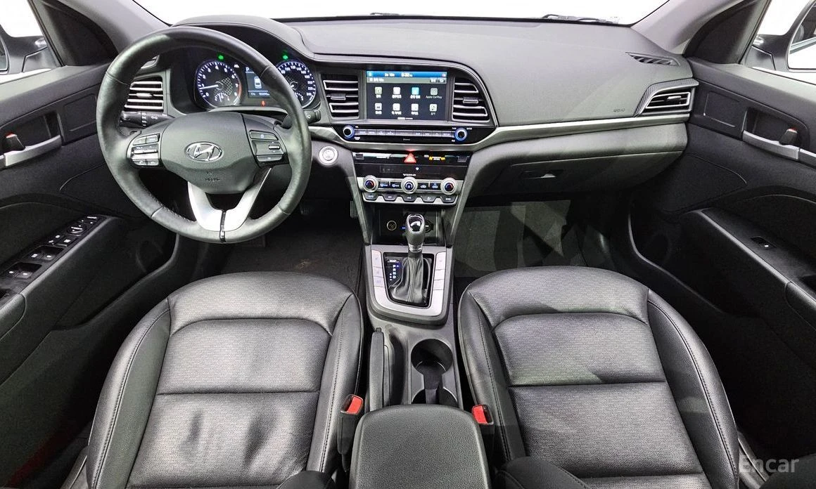 Hyundai Elantra, снимка 7 - Автомобили и джипове - 55129868