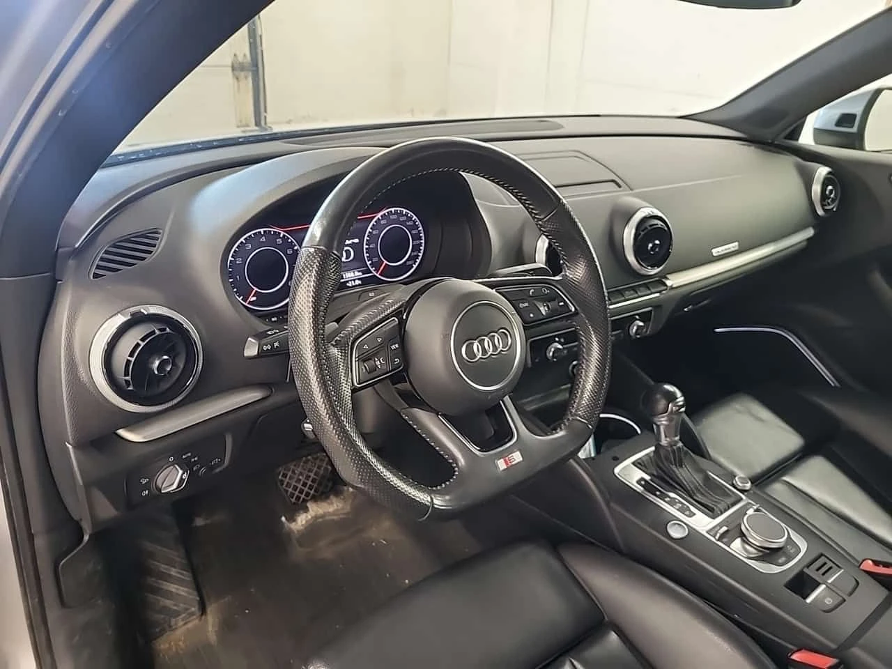 Audi A3 TECHNIK S-Line| МЪРТВА ТОЧКА| PANORAMA| CARFAX| , снимка 10 - Автомобили и джипове - 55543046