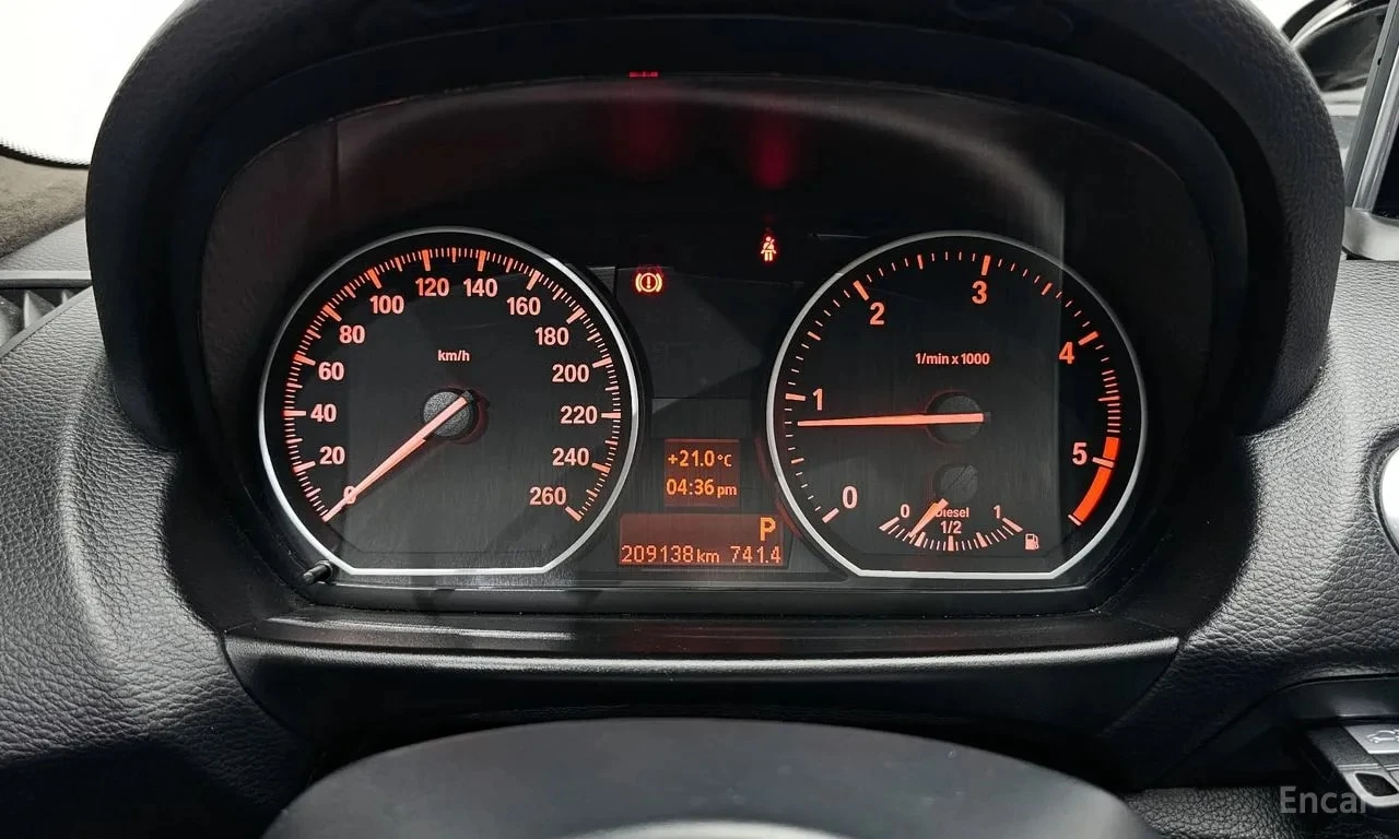 BMW 120 * ПОДГРЕВ * ФИКСИРАНА ЦЕНА ДО БЪЛГАРИЯ* , снимка 8 - Автомобили и джипове - 56126601