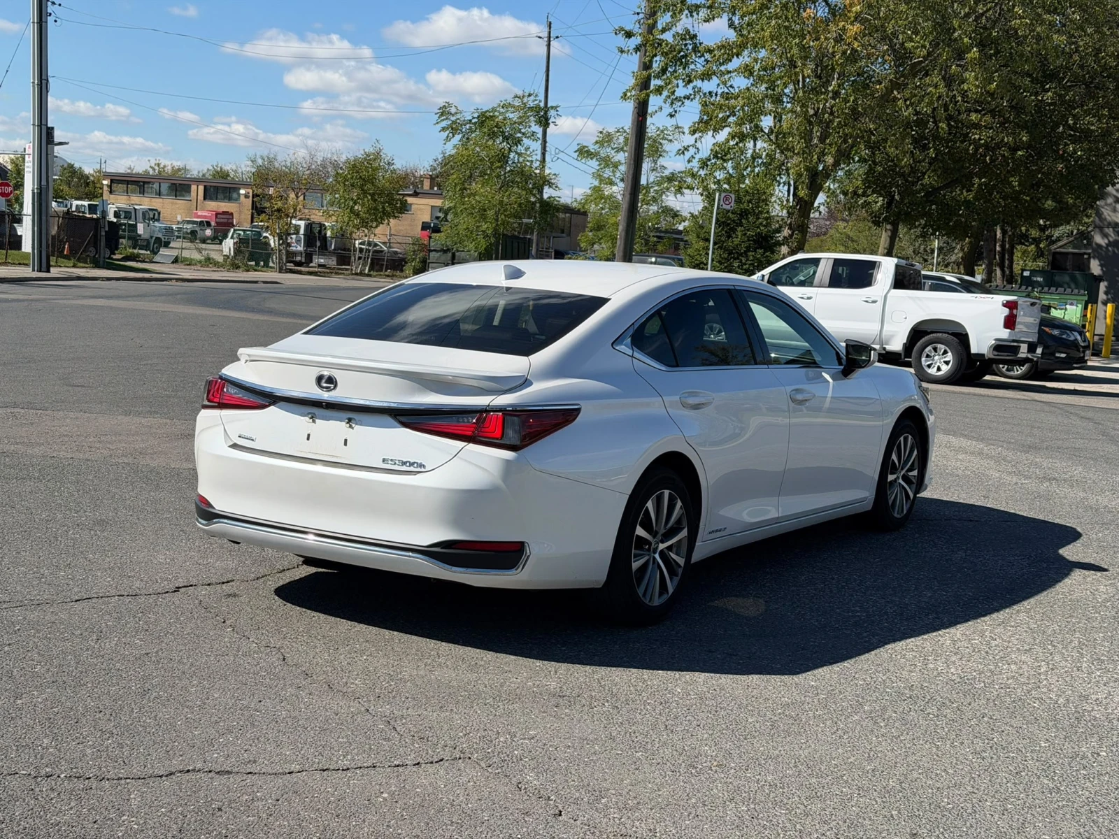 Lexus ES * 300h * CARFAX * ОПЦИЯ ЗА ФИНАНСИРАНЕ, снимка 10 - Автомобили и джипове - 56156312