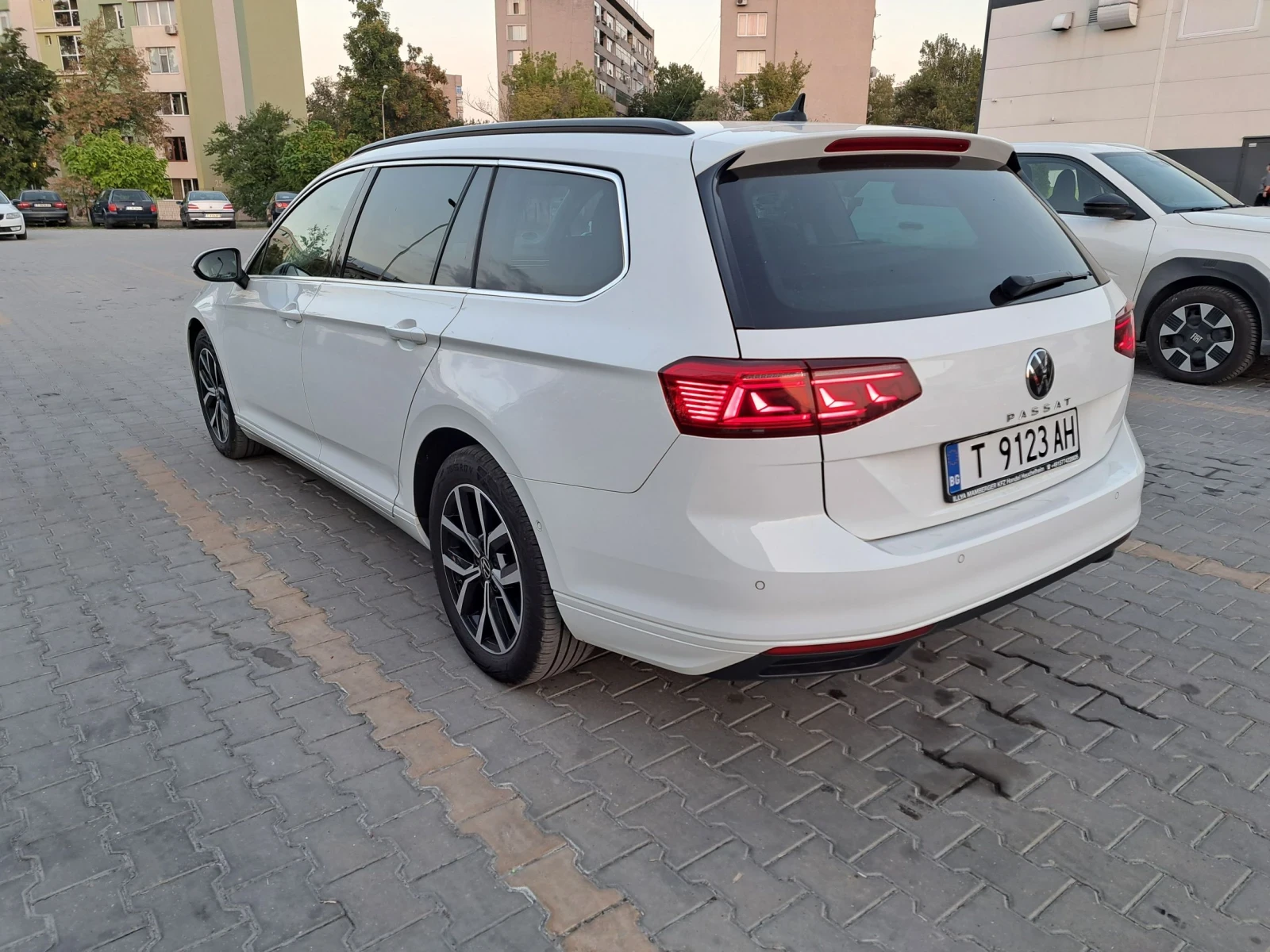 VW Passat 2.0TDI 150кс DSG, снимка 7 - Автомобили и джипове - 56165174