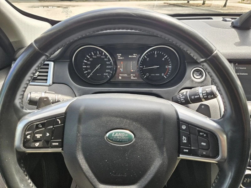 Land Rover Discovery Sport 2.0D / 9 с.к., снимка 10 - Автомобили и джипове - 45432627