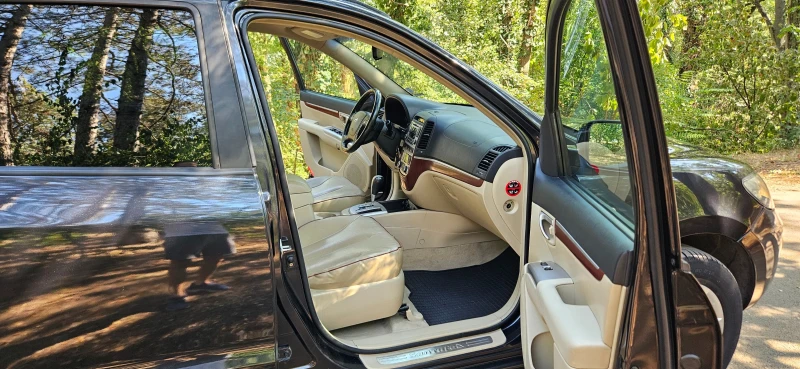 Hyundai Santa fe 2.0 CRDI - Автомат, Кожа, 4WD, 7 места-Перфектен!, снимка 15 - Автомобили и джипове - 52314066