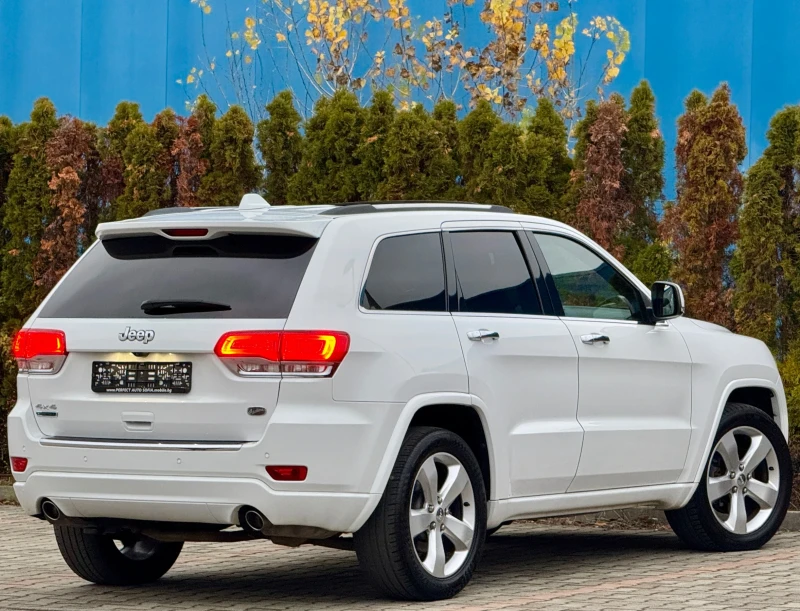 Jeep Grand cherokee OVERLAND-ПАНОРАМА-KEYLESS-ПОДГРЕЕ-ОБДУХВАНЕ-КАМЕРА, снимка 5 - Автомобили и джипове - 52656759