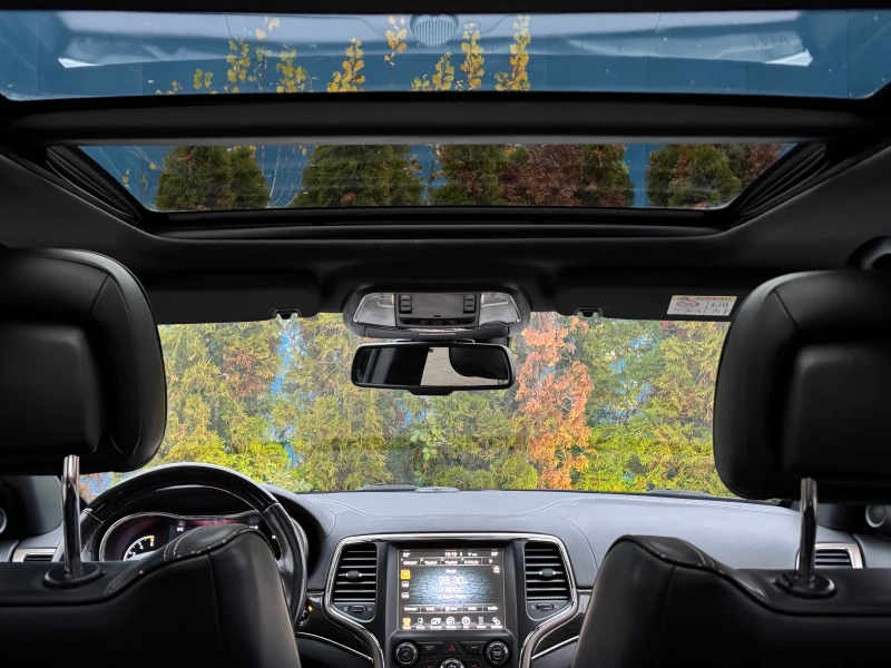 Jeep Grand cherokee OVERLAND-ПАНОРАМА-KEYLESS-ПОДГРЕЕ-ОБДУХВАНЕ-КАМЕРА, снимка 12 - Автомобили и джипове - 52656759