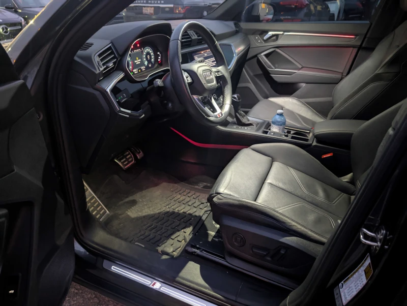 Audi Q3 Progressiv * * CARFAX * * АВТО КРЕДИТ * * , снимка 7 - Автомобили и джипове - 52755873