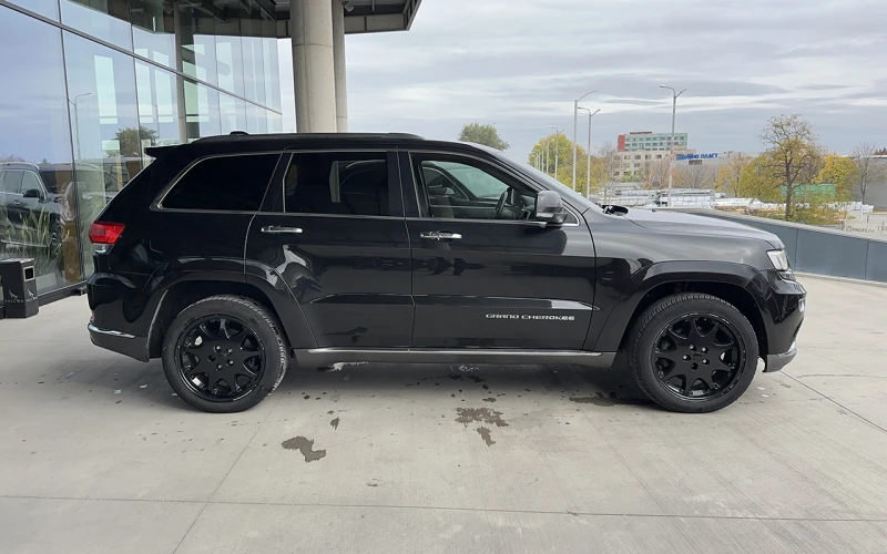 Jeep Grand cherokee 3.0 CRDi 4x4 Summit, снимка 3 - Автомобили и джипове - 52811546