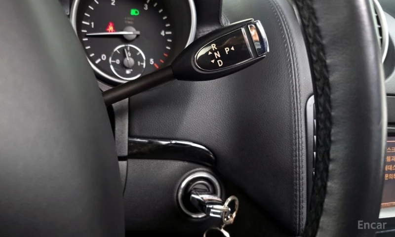 Mercedes-Benz ML 300, снимка 9 - Автомобили и джипове - 53207172