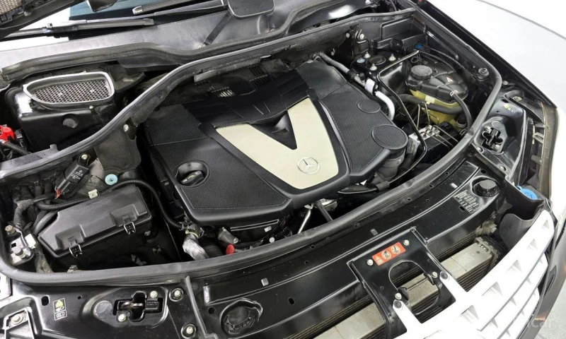 Mercedes-Benz ML 300, снимка 6 - Автомобили и джипове - 53207172