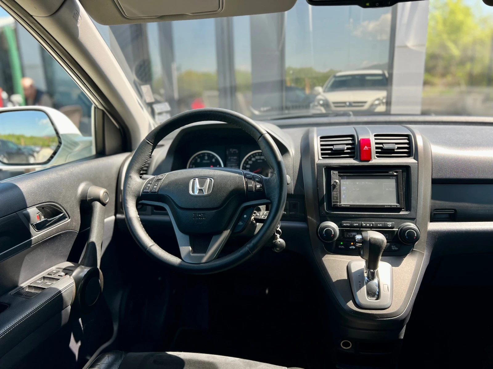 Honda Cr-v 2.2d - 150HP / ПОДГРЯВАНЕ НА СЕДАЛКИ / АВТОМАТИК / - изображение 8