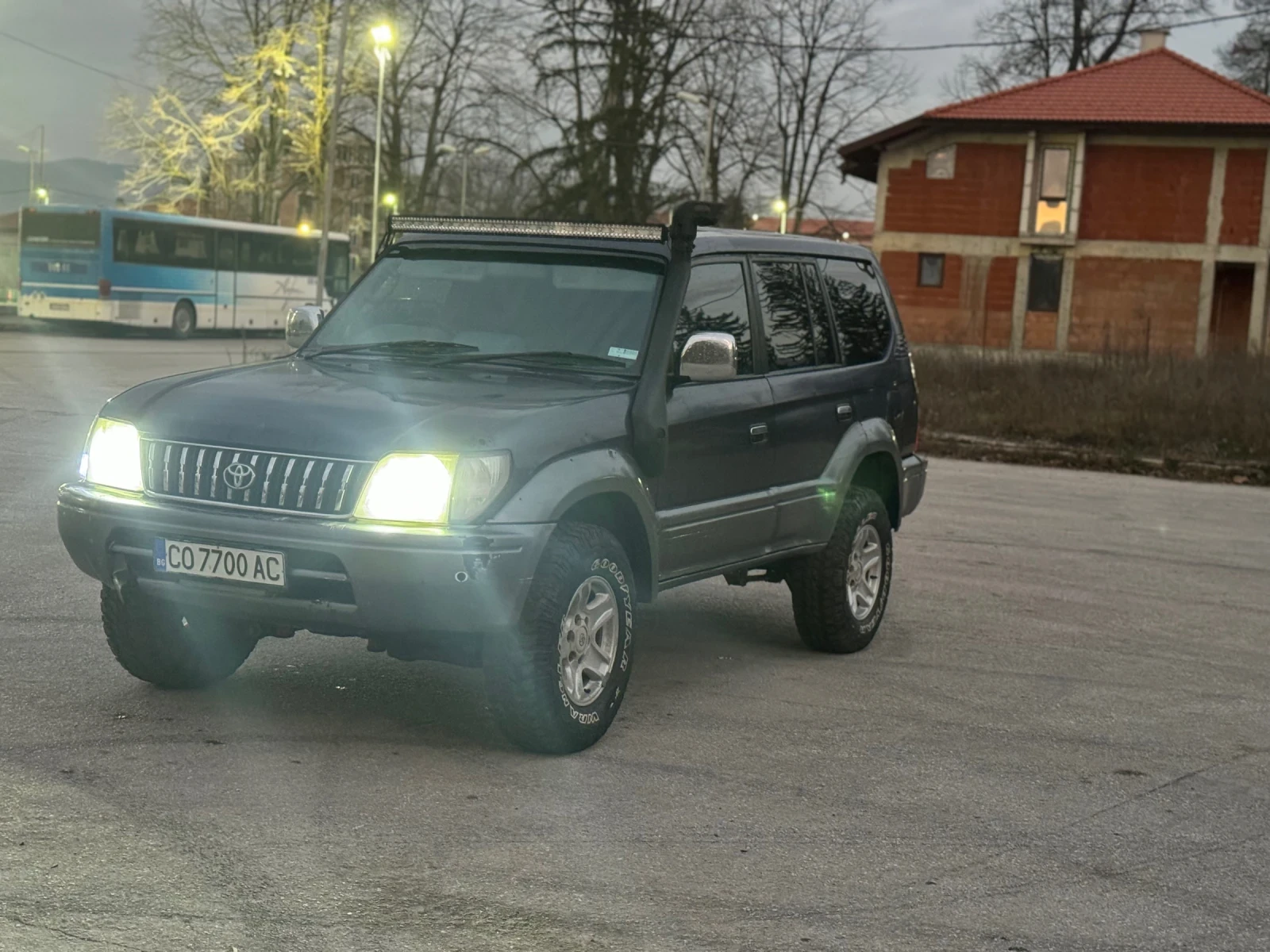 Toyota Land cruiser  - изображение 4