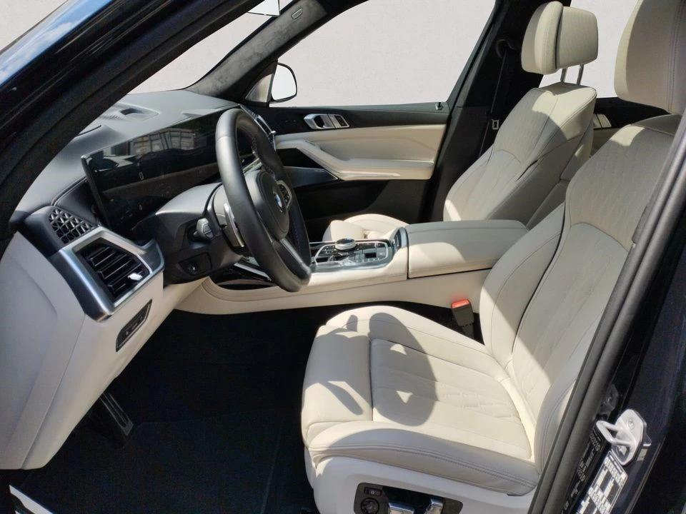 BMW X7 M60i/xDrive/EXCLUSIV/B&W/ICONIC GLOW/PANO/360/HUD/ - изображение 9