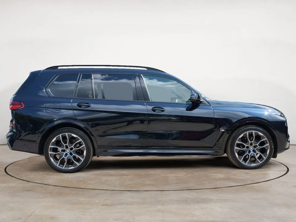 BMW X7 M60i/xDrive/EXCLUSIV/B&W/ICONIC GLOW/PANO/360/HUD/ - изображение 7