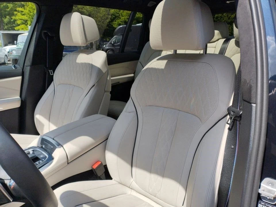 BMW X7 M60i/xDrive/EXCLUSIV/B&W/ICONIC GLOW/PANO/360/HUD/ - изображение 10