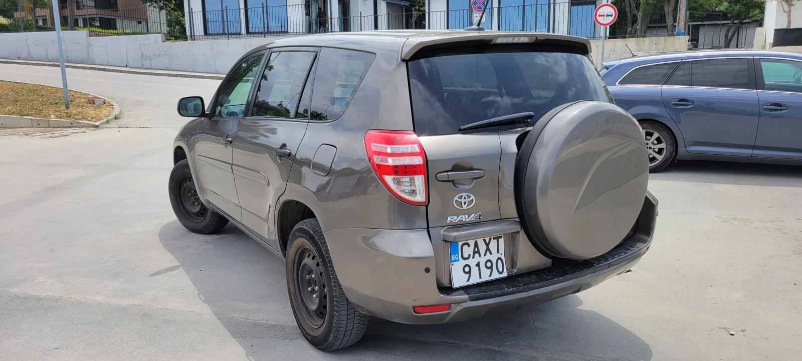 Toyota Rav4 2.5 - изображение 5