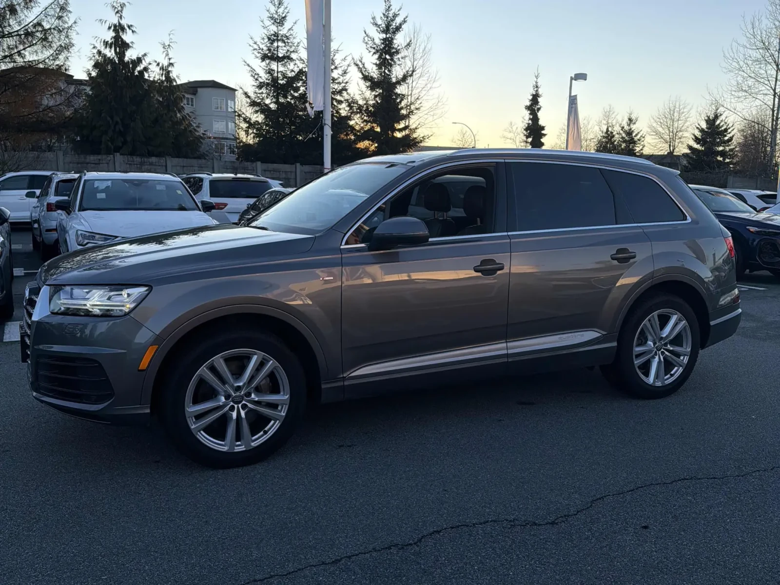 Audi Q7 * S-LINE* ОБДУХВАНЕ* 360 КАМЕРИ* ПАНОРАМА*  - изображение 3