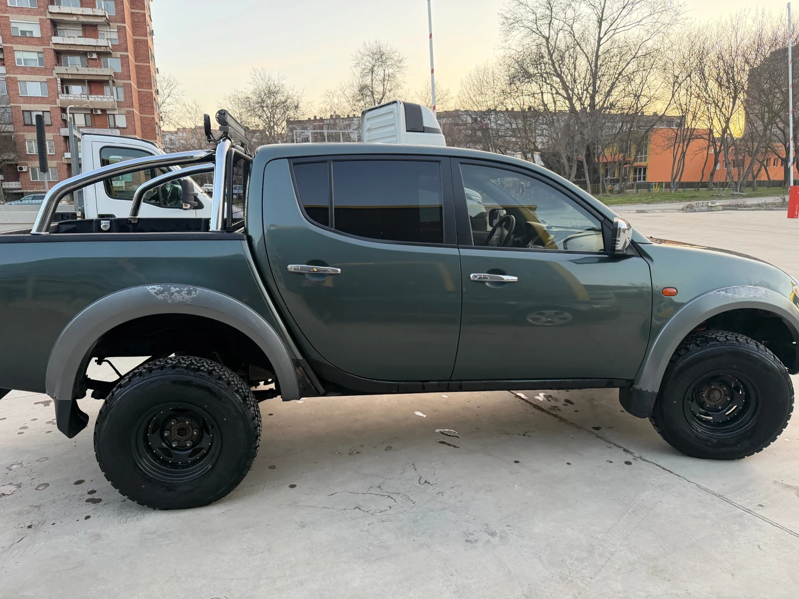 Mitsubishi L200, снимка 3 - Автомобили и джипове - 53832741