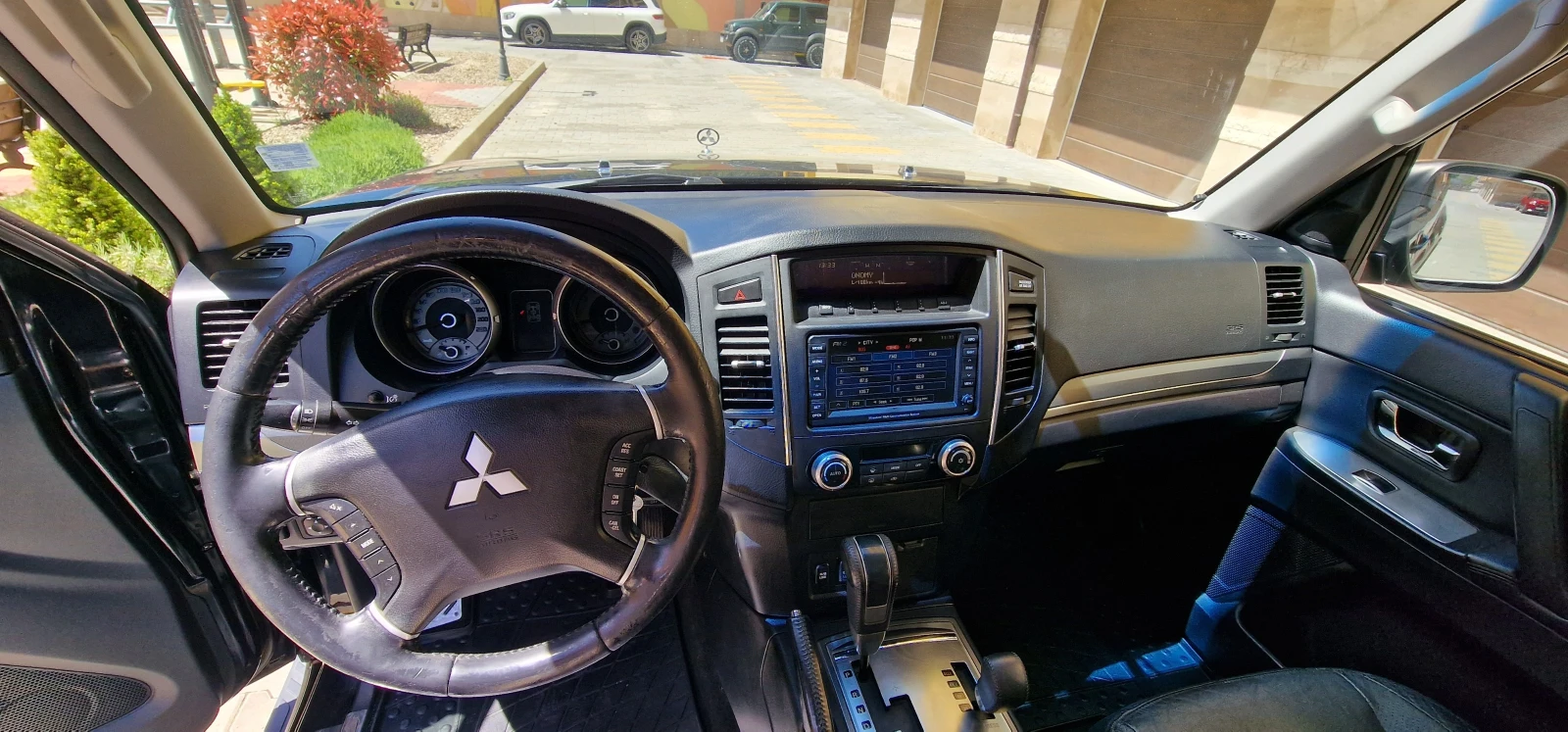 Mitsubishi Pajero 2-3 врати, снимка 8 - Автомобили и джипове - 54209780