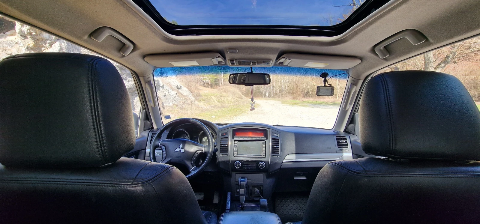 Mitsubishi Pajero 2-3 врати, снимка 12 - Автомобили и джипове - 53894574