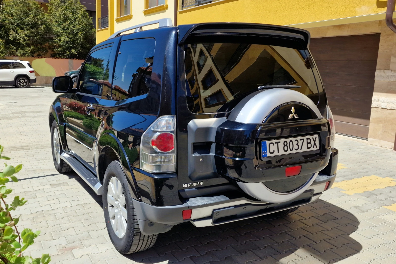 Mitsubishi Pajero 2-3 врати, снимка 4 - Автомобили и джипове - 54209780