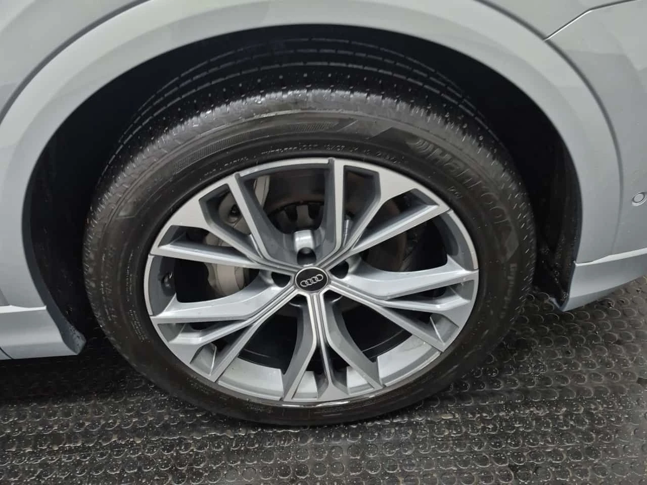 Audi Q8 * Progressiv * CARFAX * ЦЕНА ДО БГ, снимка 14 - Автомобили и джипове - 53950912