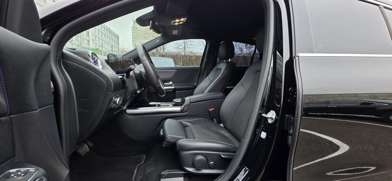 Mercedes-Benz EQA, снимка 9 - Автомобили и джипове - 54054576