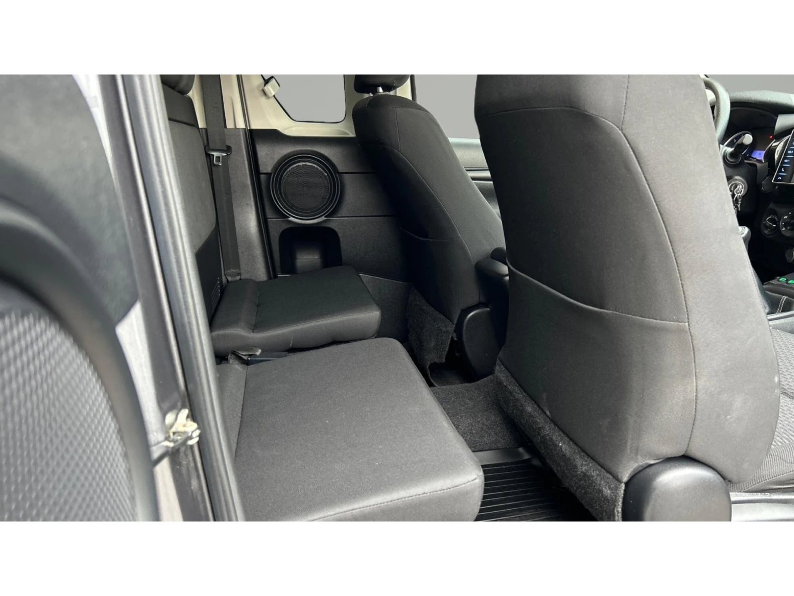 Toyota Hilux 2.4 D4-D, Месечна вноска от 444  , снимка 7 - Автомобили и джипове - 54056501