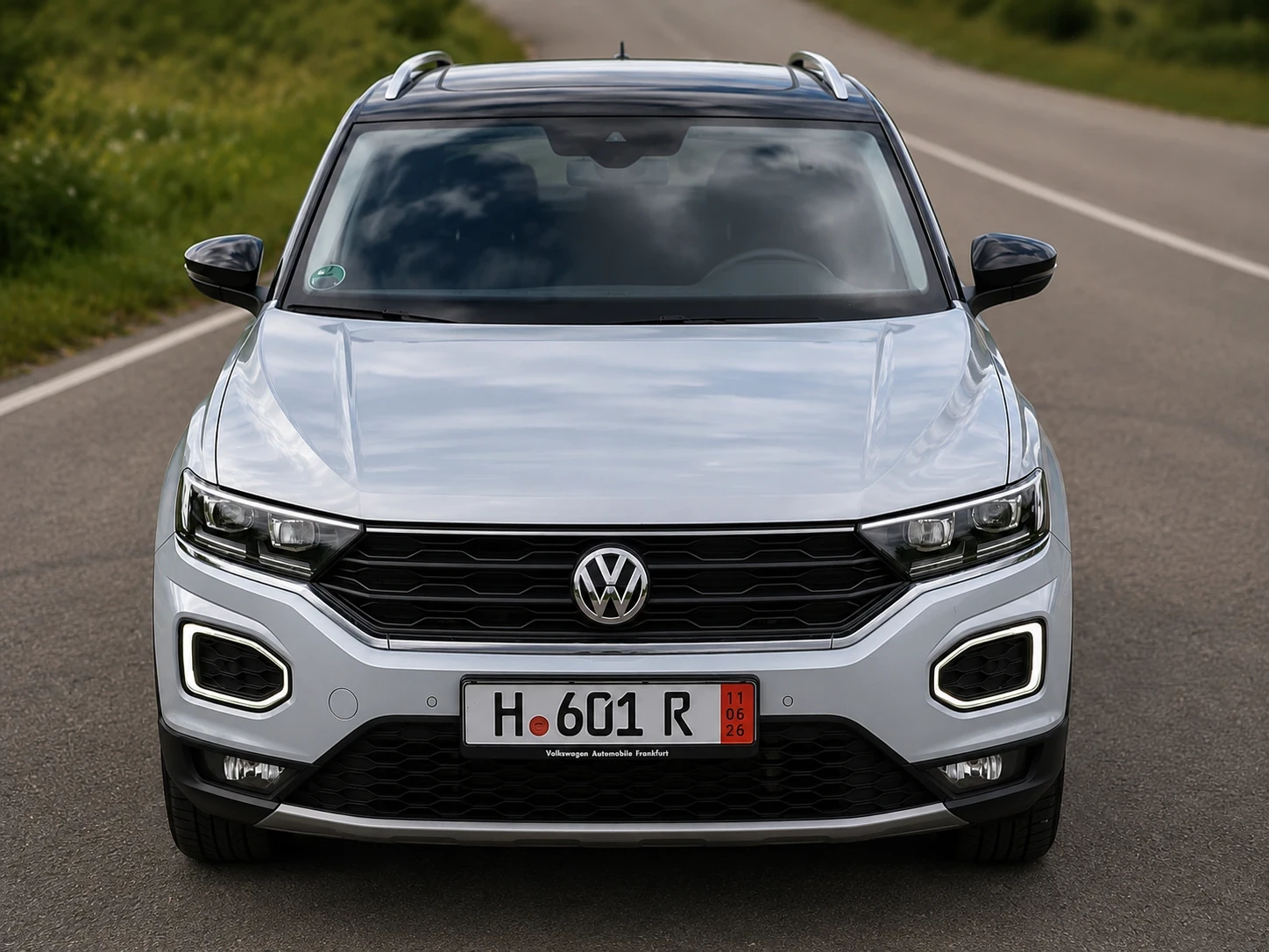 VW T-Roc 2.0 TDI/DSG/4x4/ACC/PANO, снимка 8 - Автомобили и джипове - 54586113
