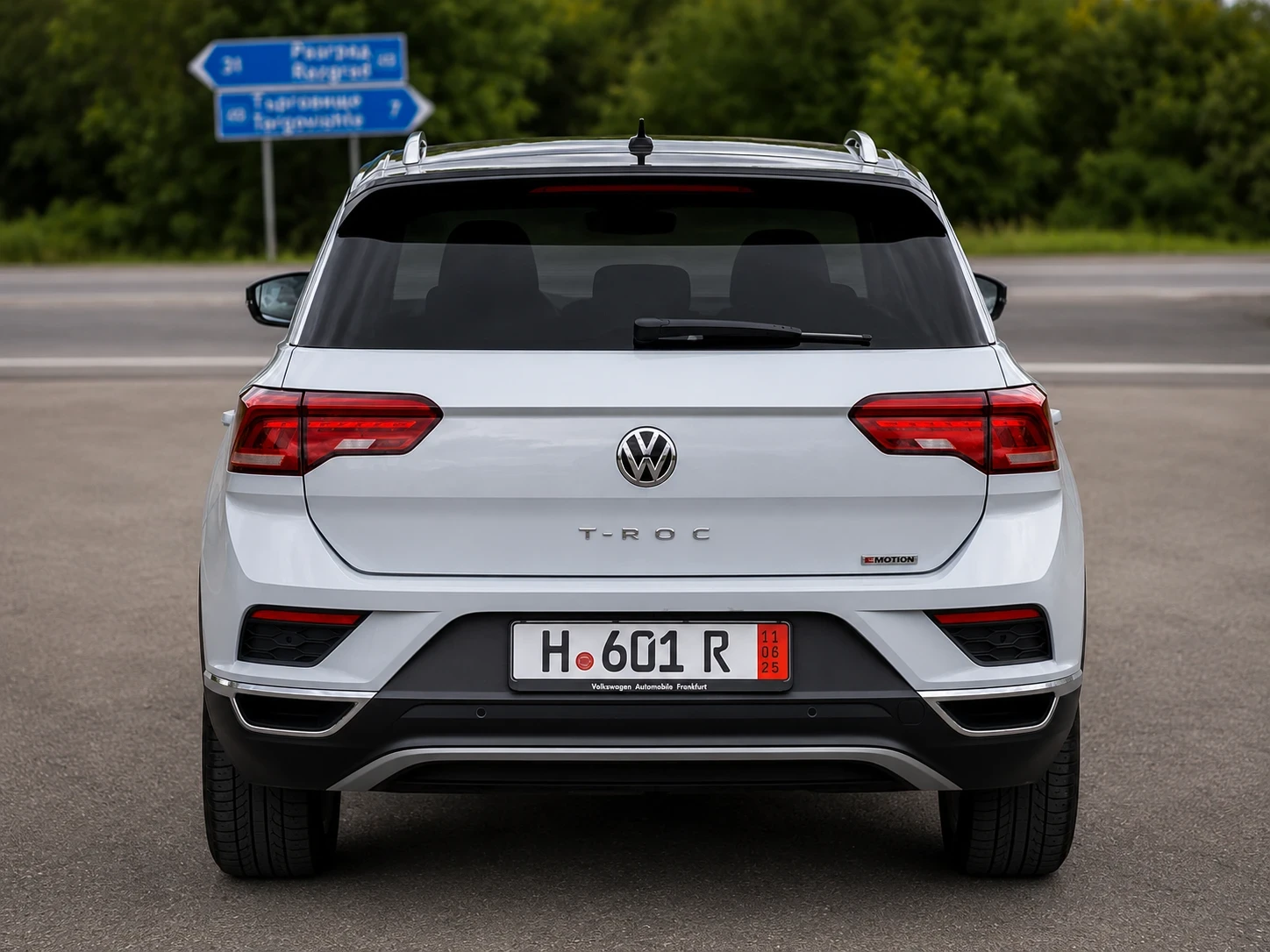 VW T-Roc 2.0 TDI/DSG/4x4/ACC/PANO, снимка 4 - Автомобили и джипове - 54586113