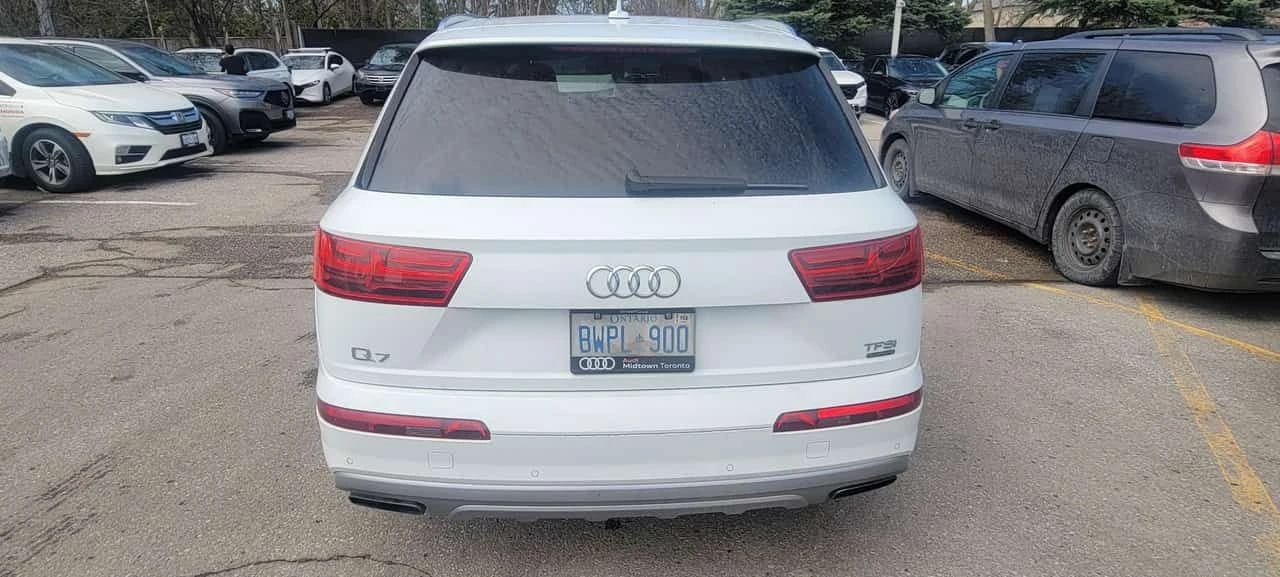 Audi Q7 Komfort/CARFAX/АВТОКРЕДИТ БЕЗ ПЪРВОНАЧАЛНА ВНОСКА, снимка 5 - Автомобили и джипове - 55064769
