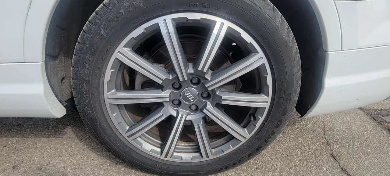 Audi Q7 Komfort/CARFAX/АВТОКРЕДИТ БЕЗ ПЪРВОНАЧАЛНА ВНОСКА, снимка 6 - Автомобили и джипове - 55064769