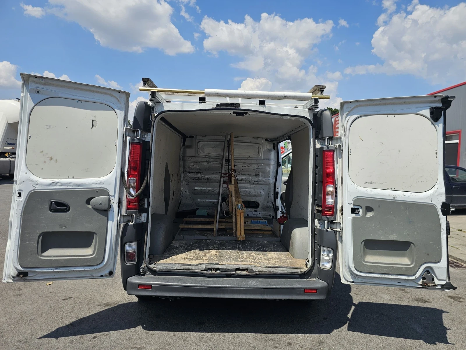 Opel Vivaro 2900, снимка 12 - Бусове и автобуси - 55151789