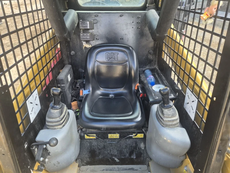 Мини челни товарачи Cat 216B3, снимка 4 - Индустриална техника - 52335928