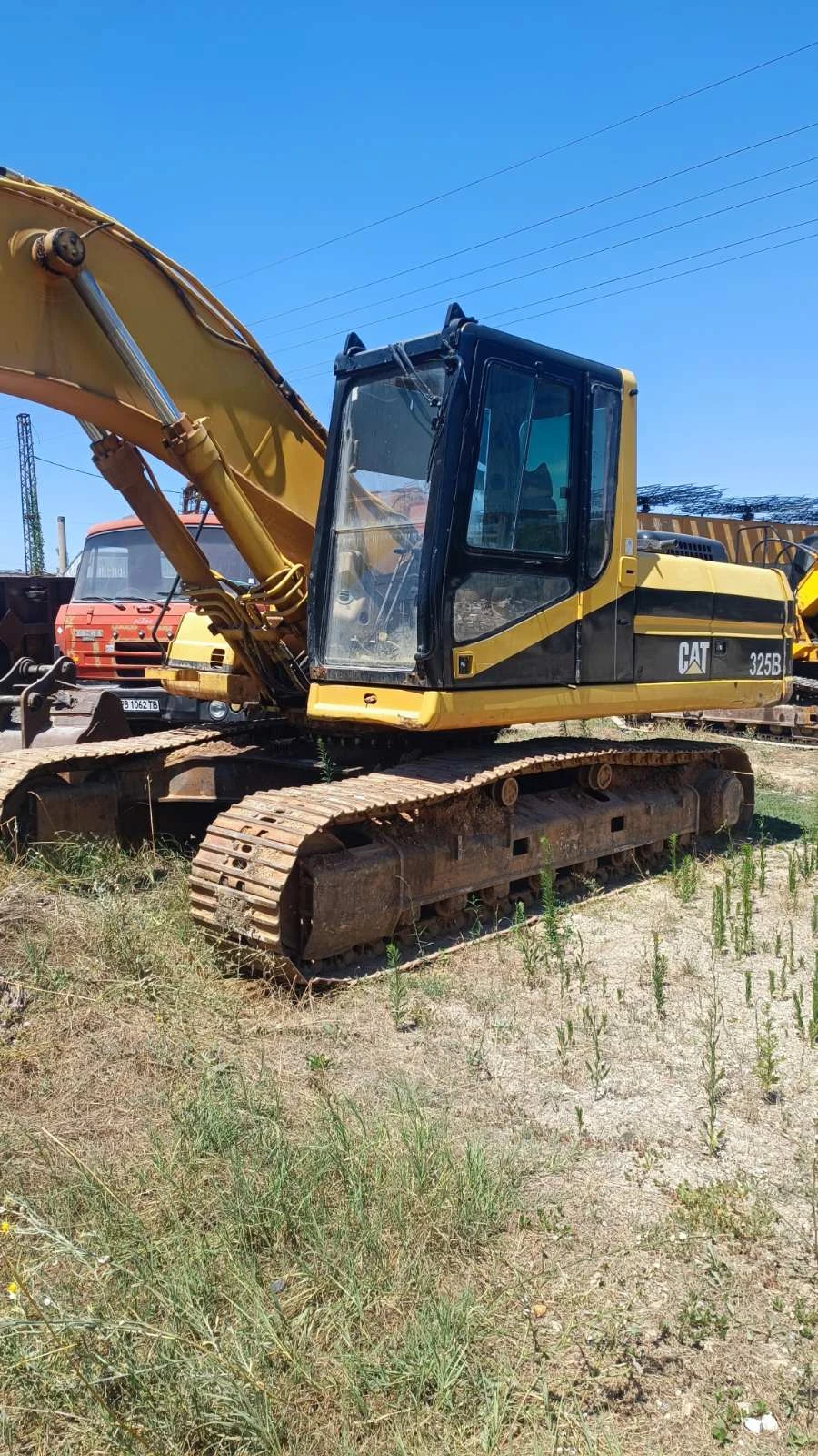 Багер Cat 325B, снимка 2 - Индустриална техника - 55795909