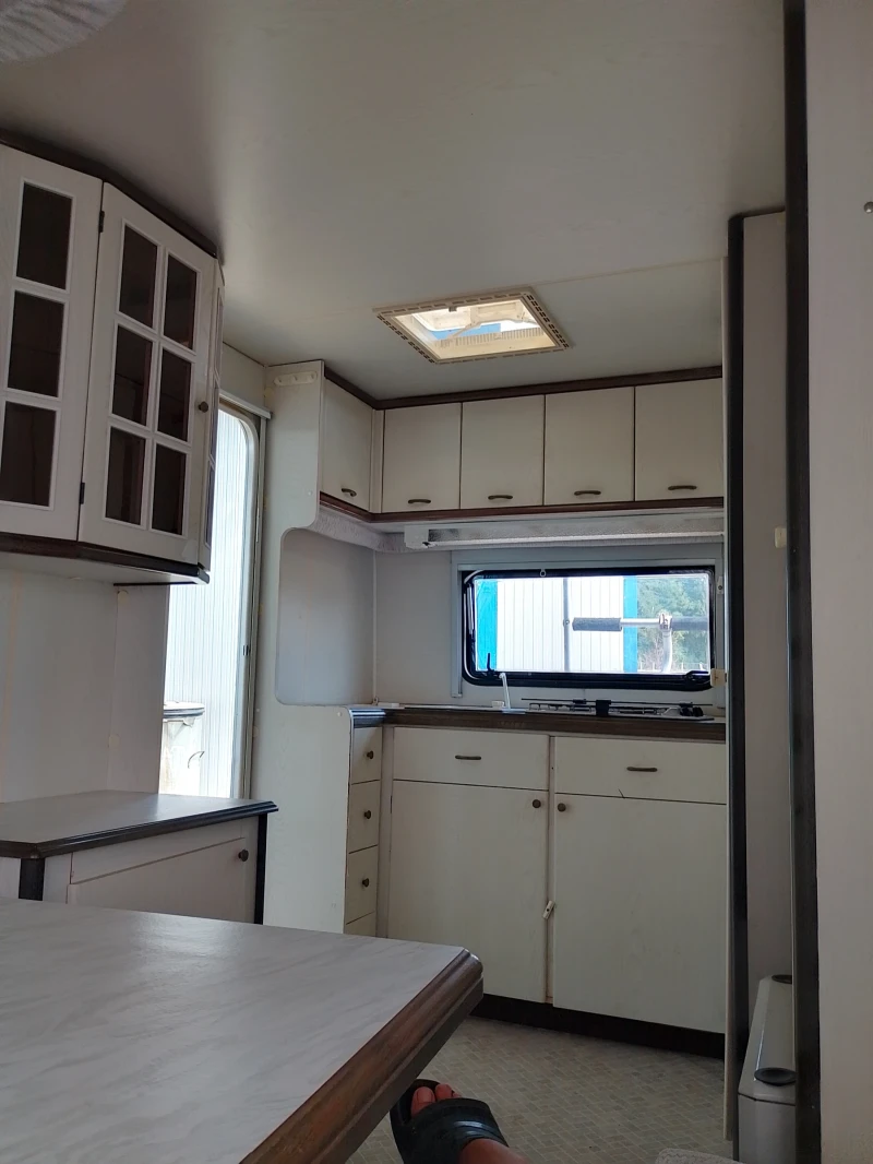 Каравана Hobby Classic, снимка 7 - Каравани и кемпери - 51437677