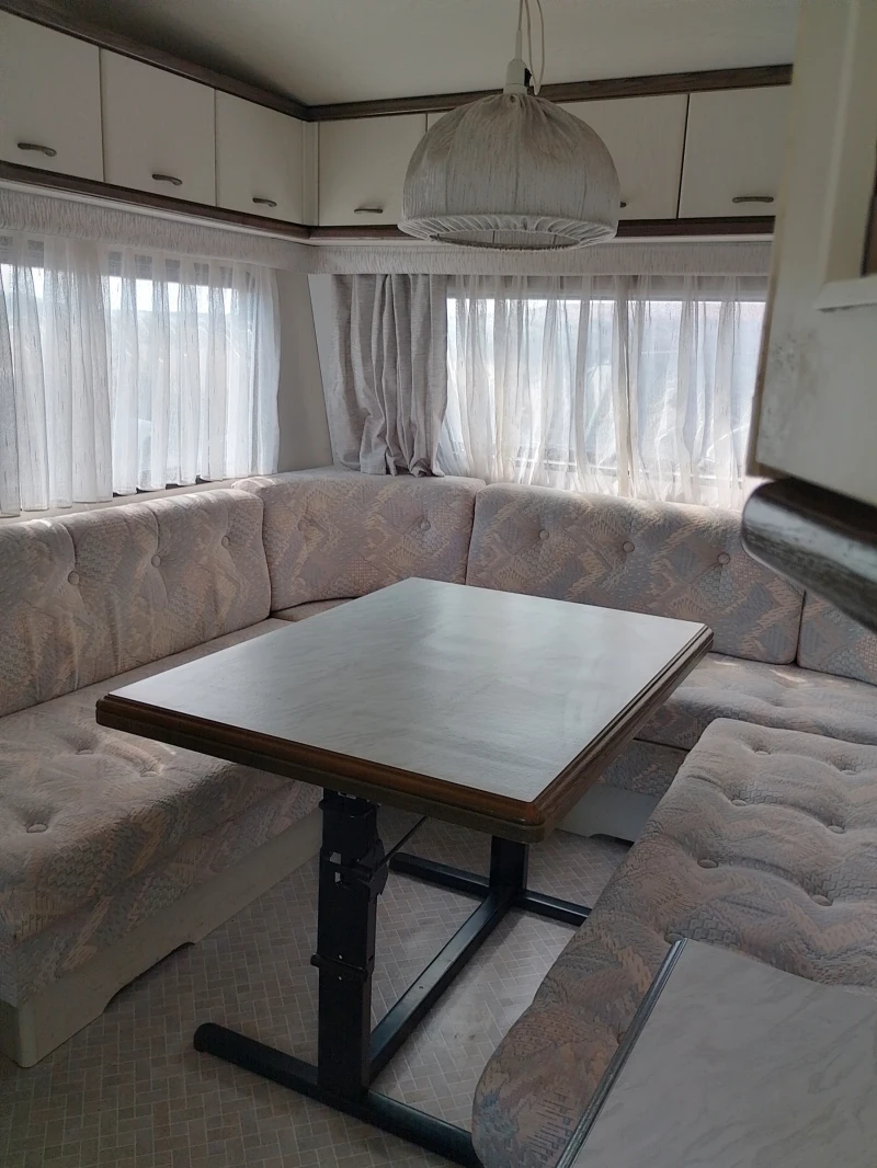 Каравана Hobby Classic, снимка 9 - Каравани и кемпери - 51437677