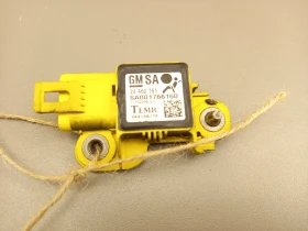 Краш сензор ляв Опел Астра Н хечбек 1.7цдти 