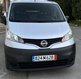 ������ Nissan e-NV200