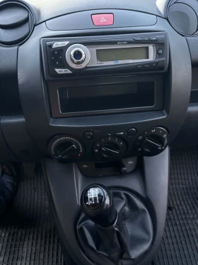Mazda 2 1.3i 16V 75к.с. - 1000 € - 22126593 12