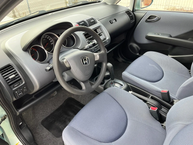 Honda Jazz, снимка 8 - Автомобили и джипове - 44513284