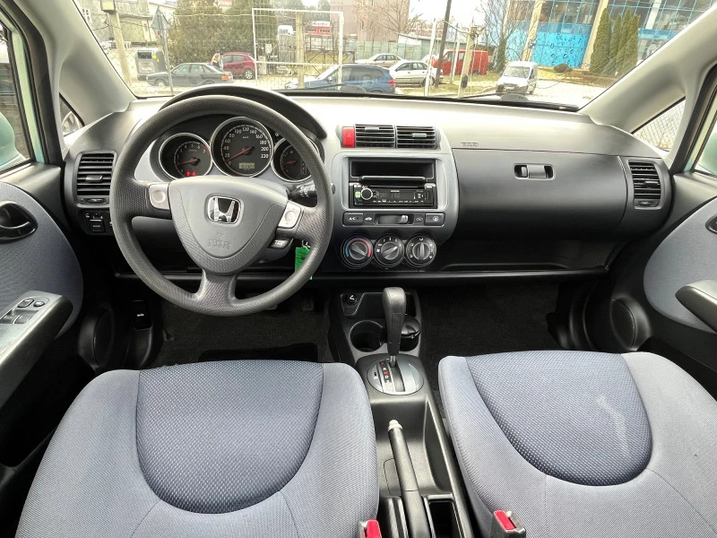 Honda Jazz, снимка 10 - Автомобили и джипове - 44513284