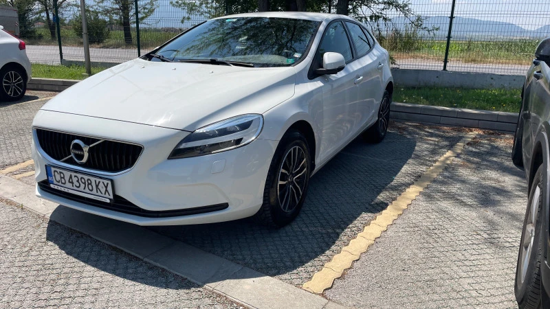 Volvo V40 2.0 ДИЗЕЛ автоматик! 100 000км уникална, снимка 1 - Автомобили и джипове - 47314131