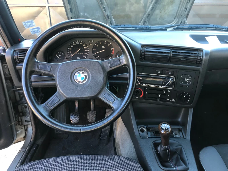 BMW 318 318i, снимка 8 - Автомобили и джипове - 47884877