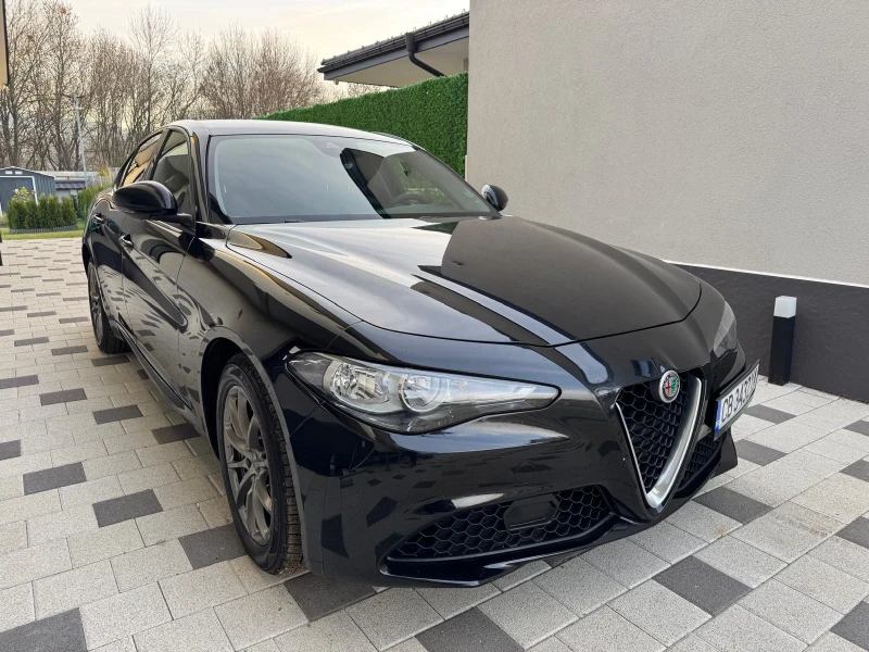 Alfa Romeo Giulia Q4, снимка 4 - Автомобили и джипове - 48091581