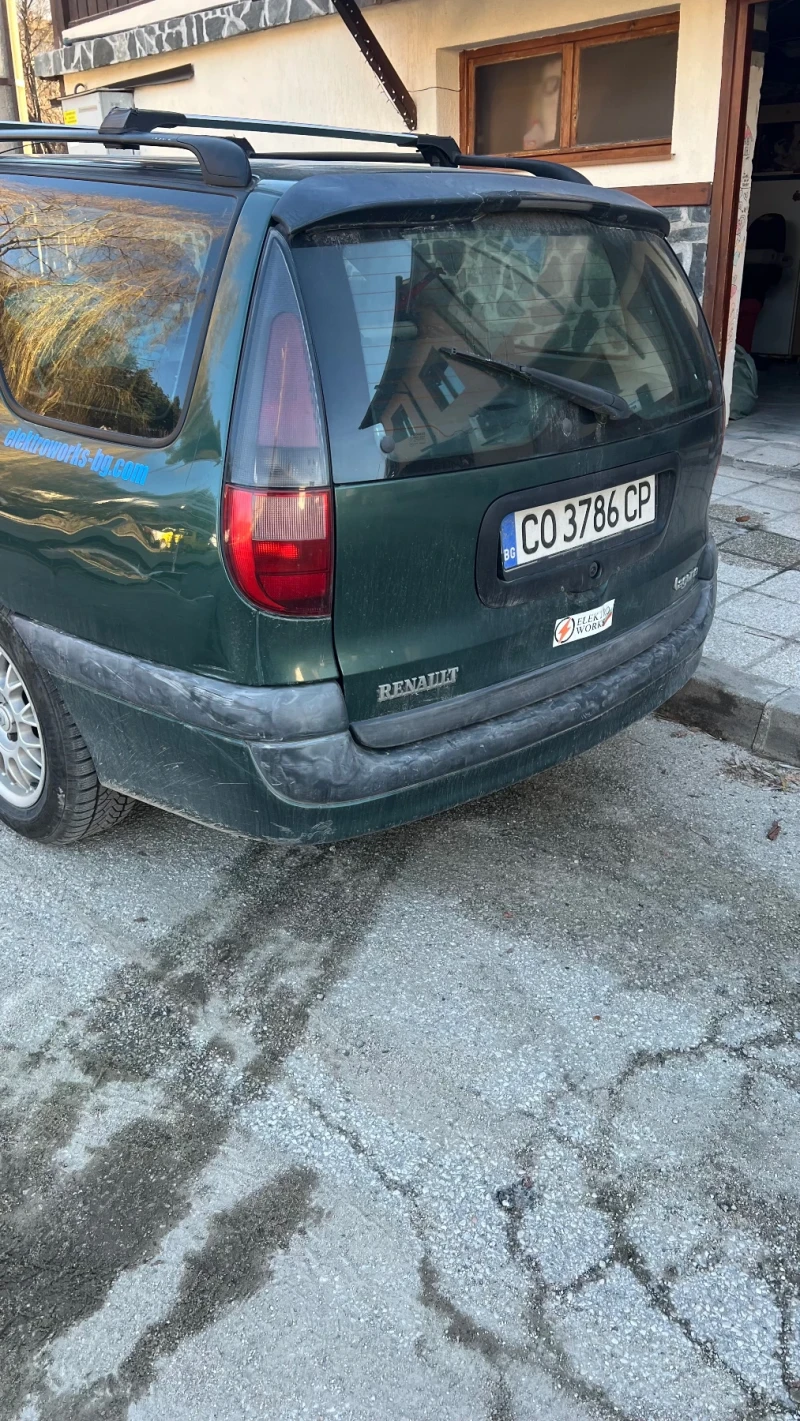 Renault Laguna 1.8 газ/бензин, снимка 2 - Автомобили и джипове - 48115666