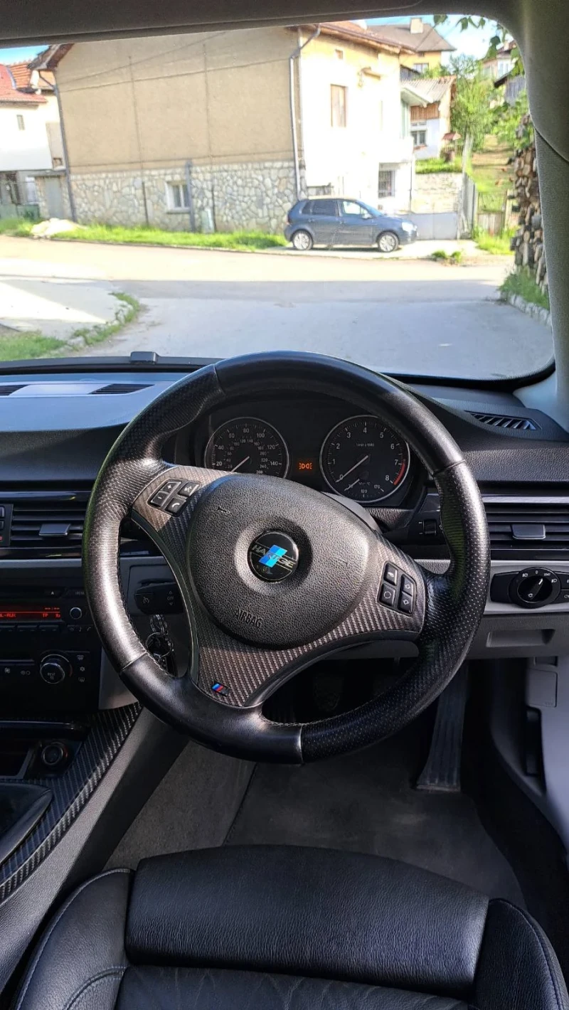 BMW 330, снимка 6 - Автомобили и джипове - 48337964