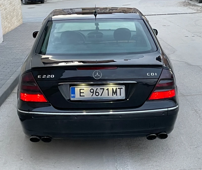 Mercedes-Benz E 220 220cdi, снимка 6 - Автомобили и джипове - 48904618